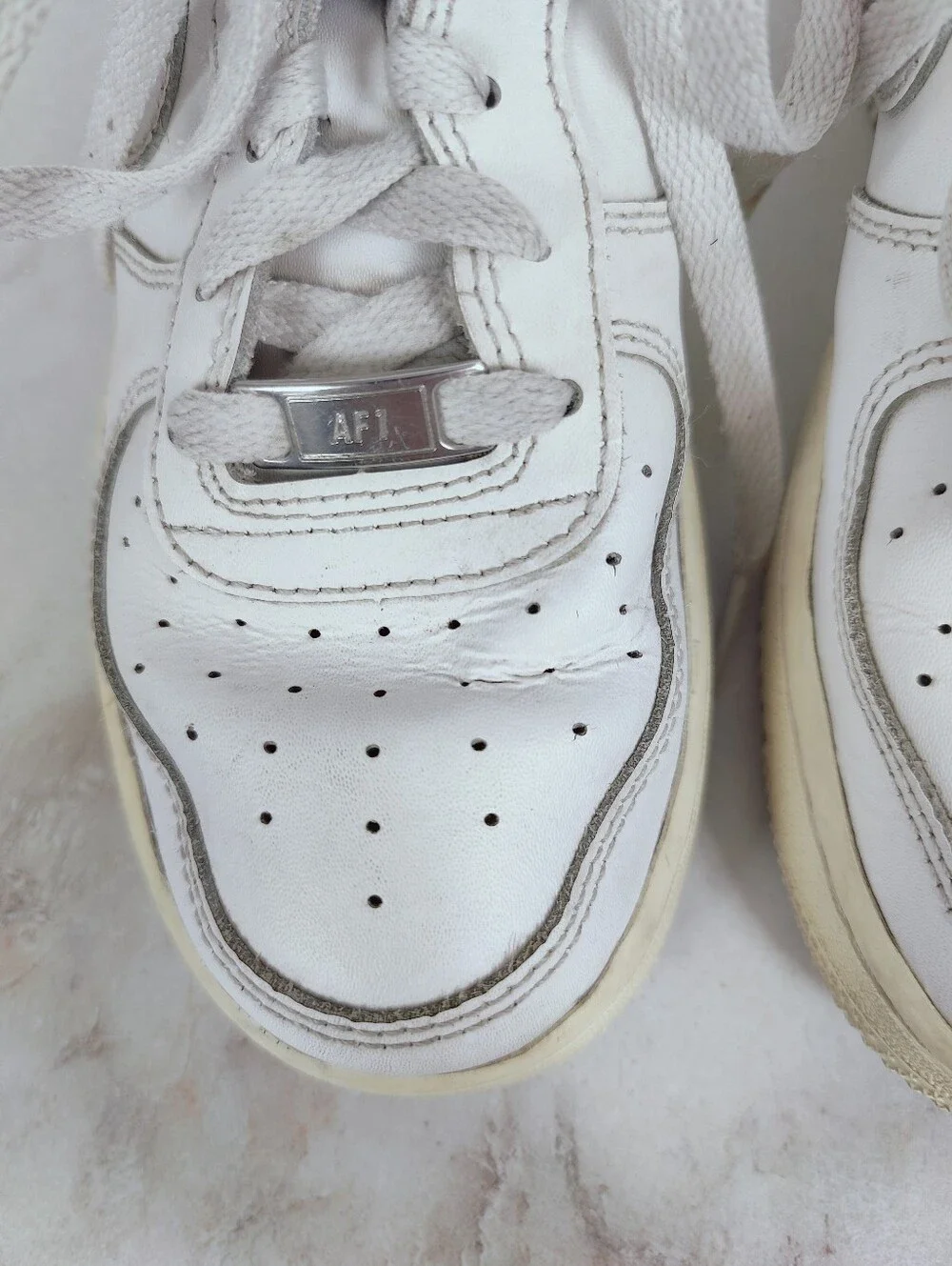 Nike Kids' Air Force 1 White Leather Low Sneakers Tennis Shoes, Sz 6Y